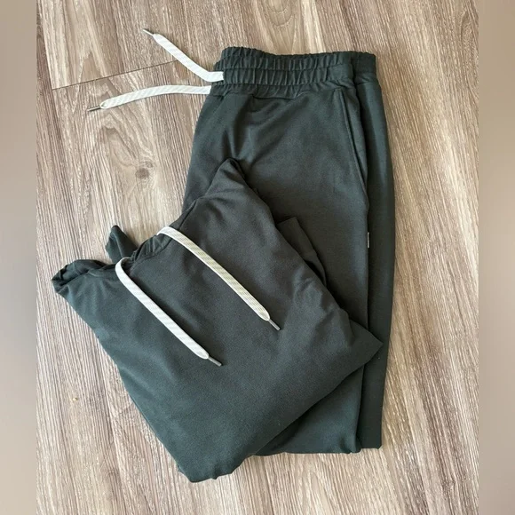 Vuori halo performance aspen green jogger hoodie long sleeve set - Picture 6 of 10